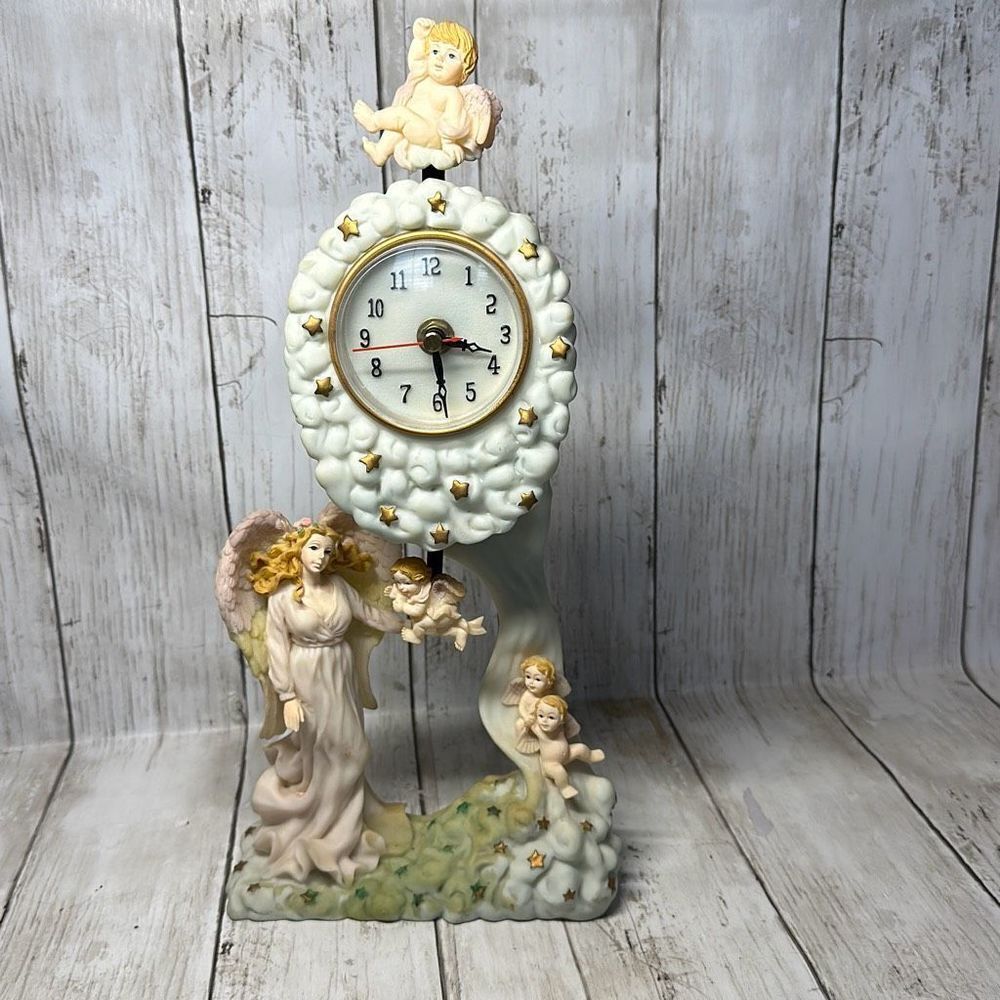 Angels  Cherubs in Cloud Clock 14” High with Pendulum READ‎ DESCRIPTION